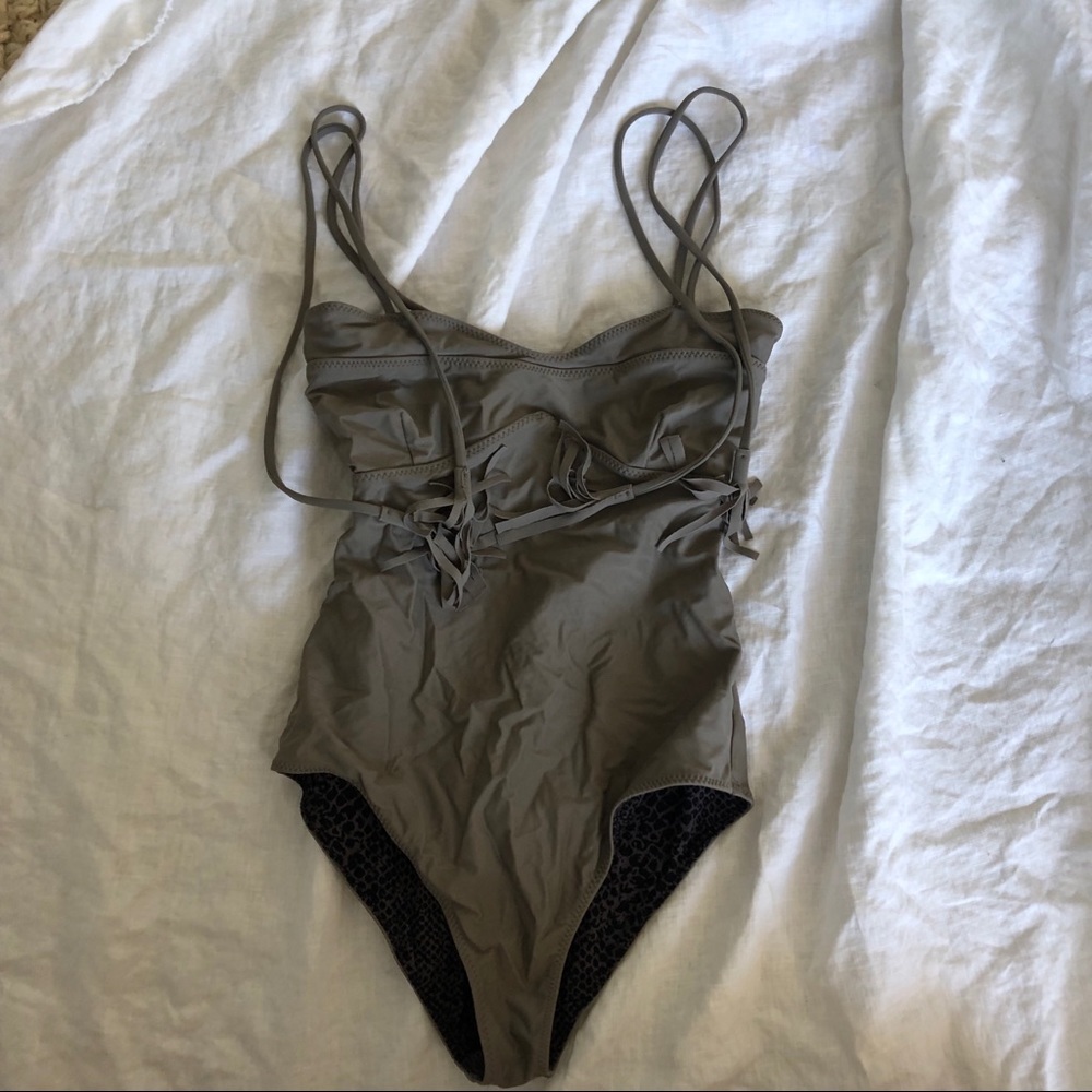 🚫 SOLD ON DEPOP 🚫